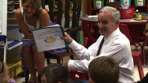 Governor Mark Dayton In Elementary School Classroom
