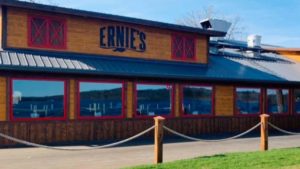 Ernie's on Gull Lake Building 16x9