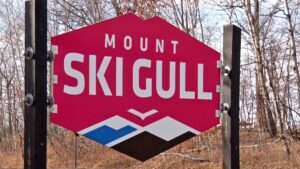 Mount Ski Gull Sign sqk