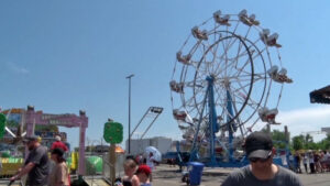 Bemidji Jaycees Water Carnival Rides Ferris Wheel sqk