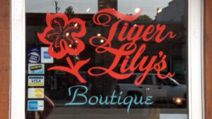 Tiger Lily's Boutique Sign Door 16x9