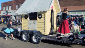 Aitkin Fish House Parade Float 16x9