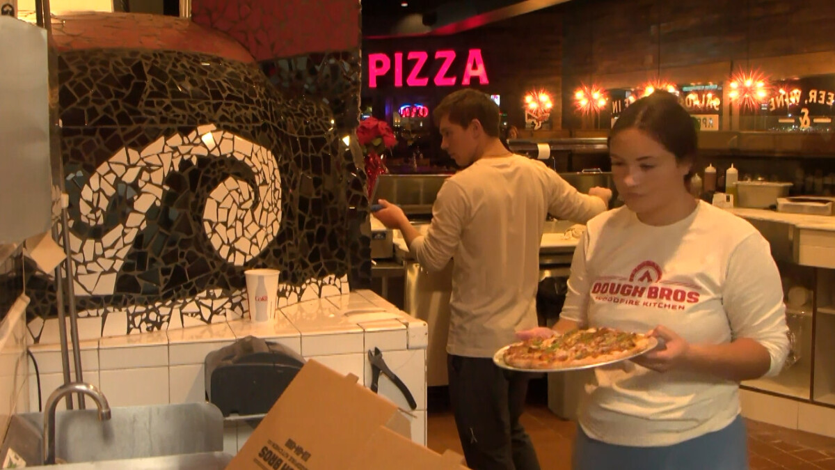 In Business Dough Bros in Baxter Cooking Up Wood Fired Pizza