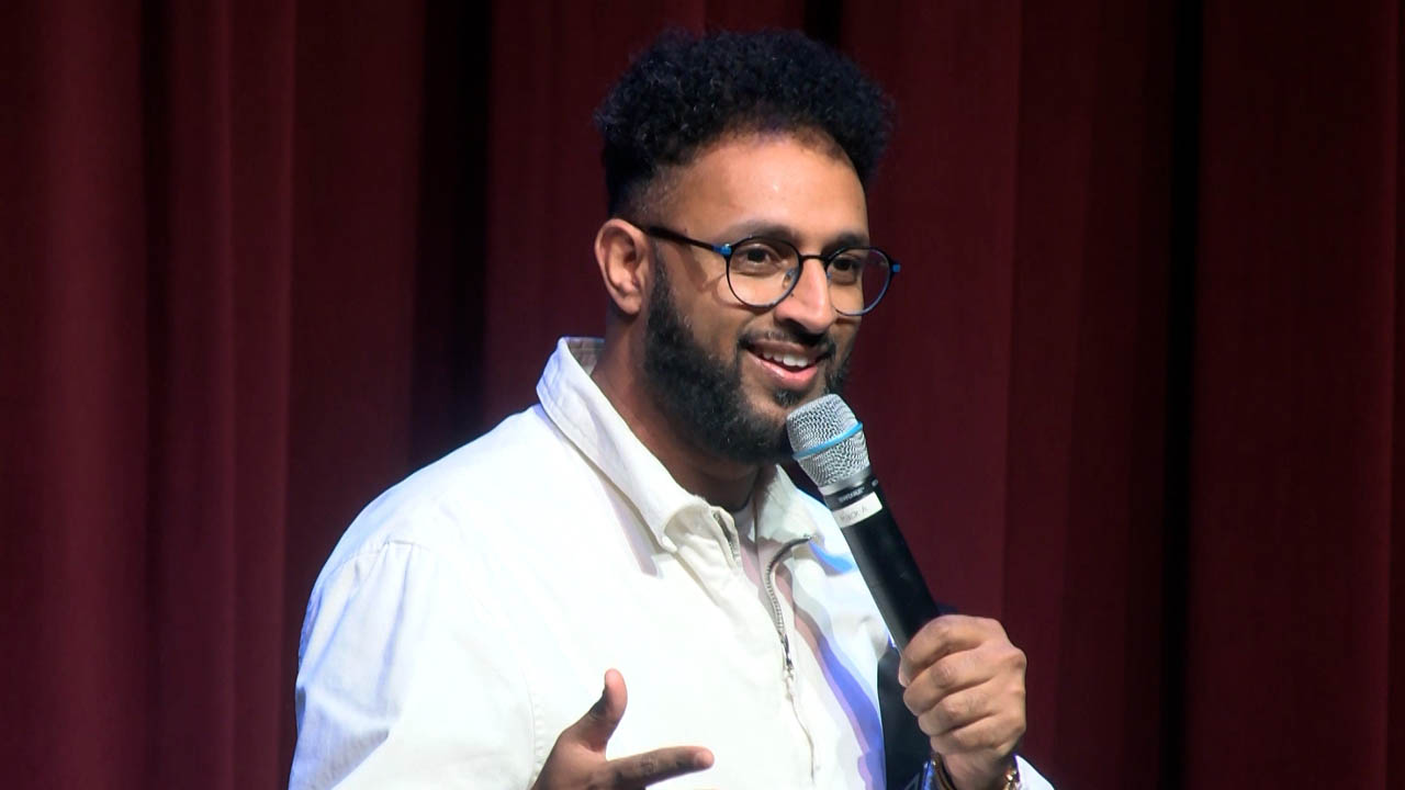 Central Lakes College Hosts Comedian Ali Sultan for Night of Laughs
