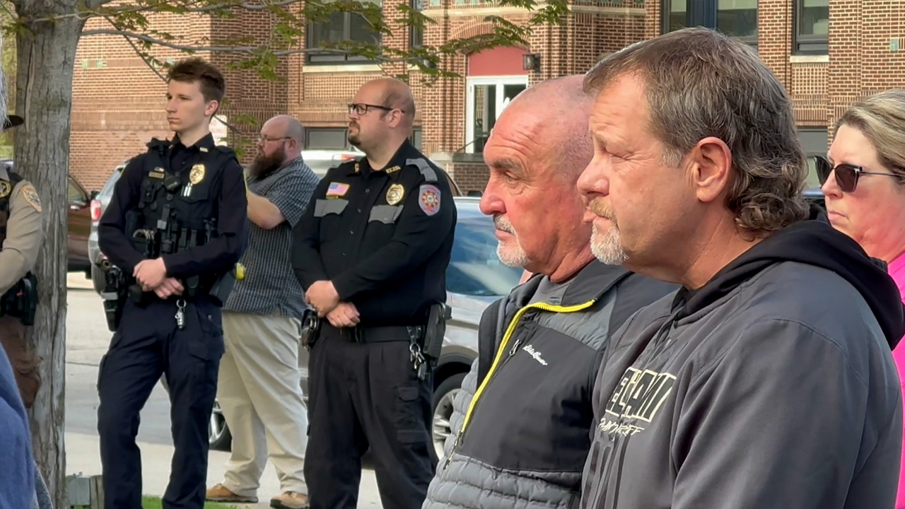 Bemidji Community, Local Law Enforcement Hold Memorial for Fallen Officers