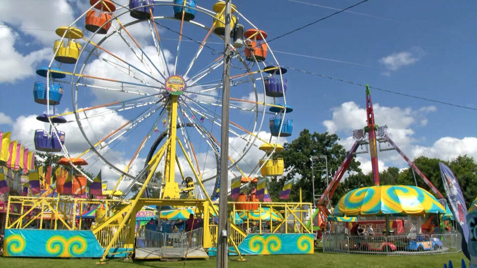 aitkin county fair midway rides thumbnail 2