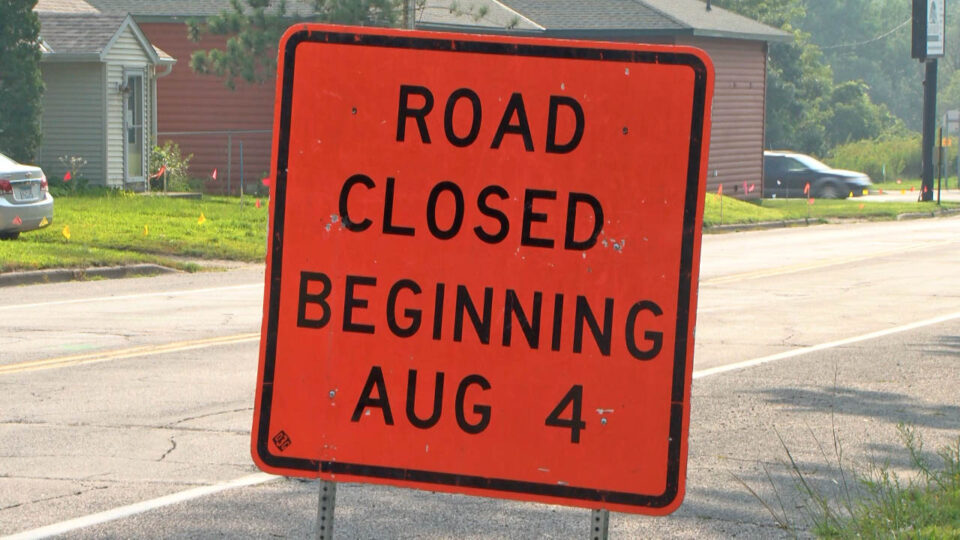 brainerd road closed sign business highway 371 thumbnail