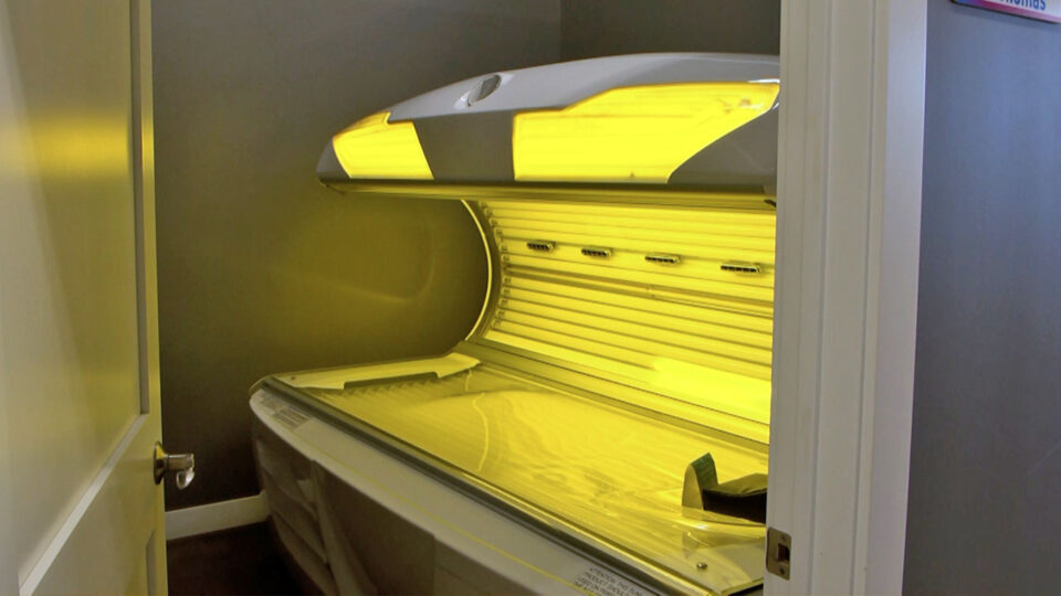 caribbean beach tanning salon bed thumbnail