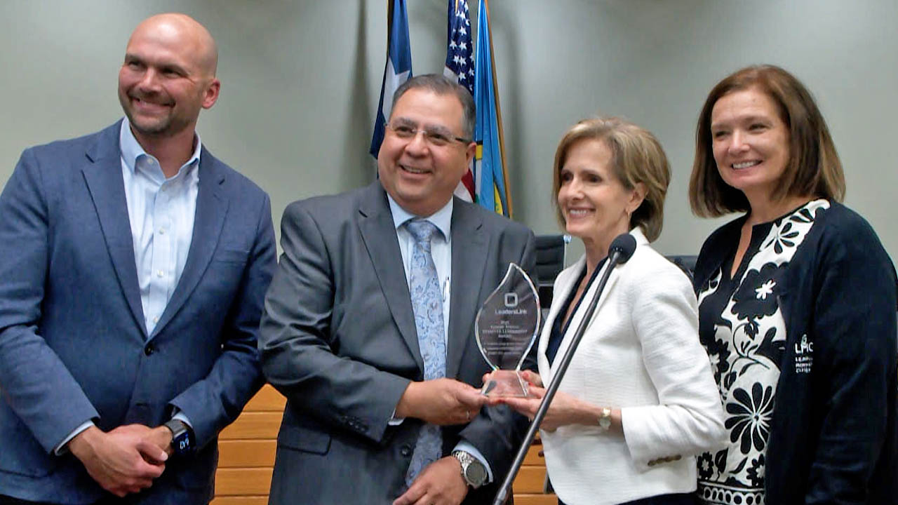 Bemidji Mayor Given National Leadership Award for 2025 Storm Response Efforts