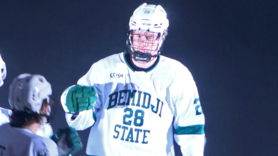 kasper magnussen bsu men's hockey lineups