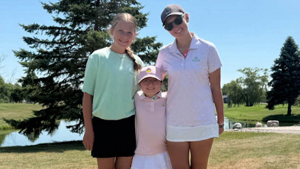 martin sisters park rapids drive chip putt thumbnail