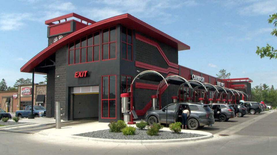 splash xpress car wash bemidji building thumbnail