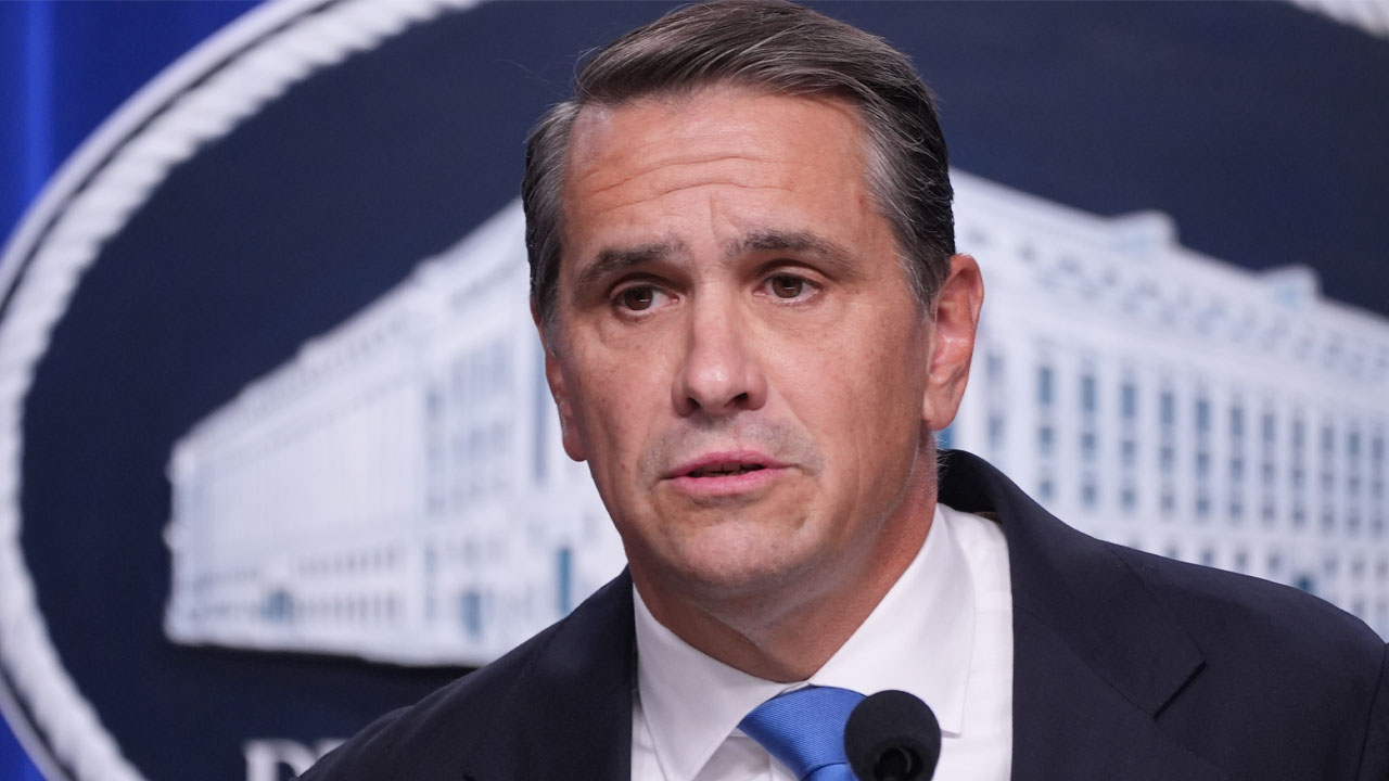Justice Department Files Complaint Against Judges Over Immigration Enforcement Surge Comments